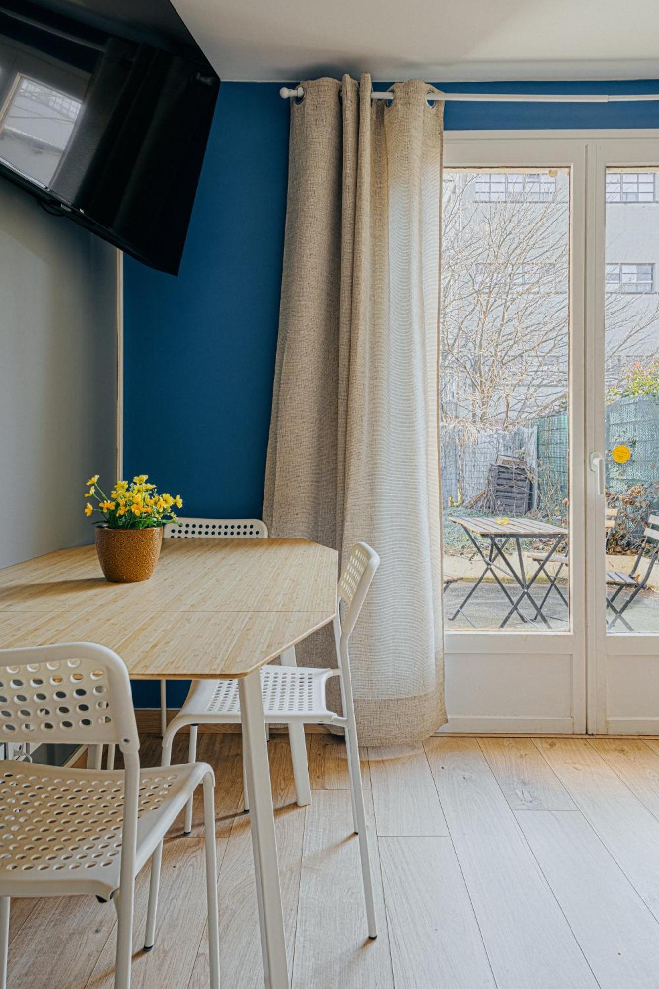 Charmante Maison Avec Jardin Sans Vis-A-Vis Saint-Fons Buitenkant foto